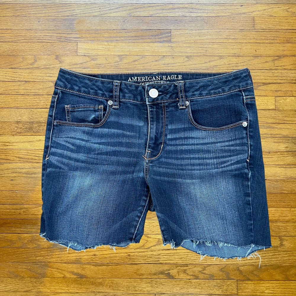 American Eagle Super Stretch Dark Wash Raw Hem Denim Shorts Womens 10 Long